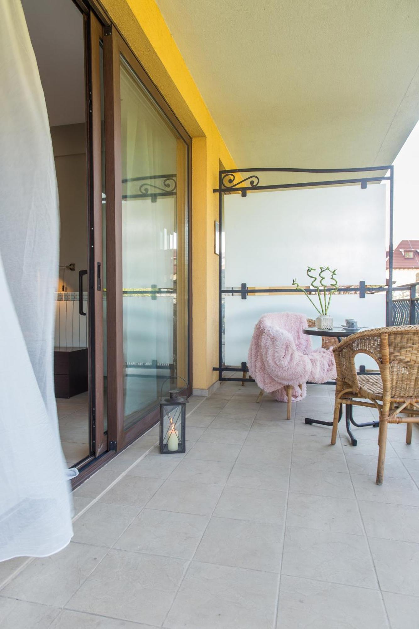 One Love Metropolitan Gardens Studio Apartment Bukares Bagian luar foto