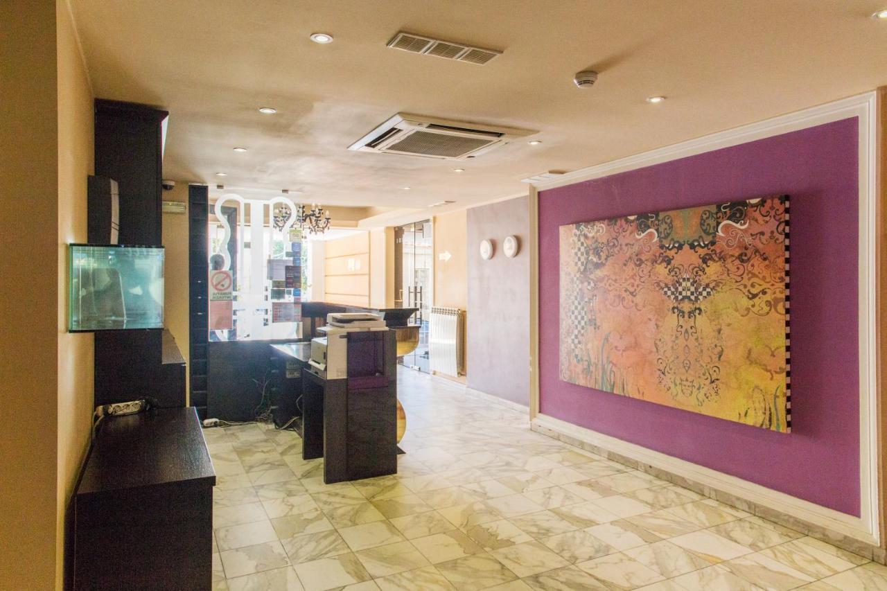 One Love Metropolitan Gardens Studio Apartment Bukares Bagian luar foto