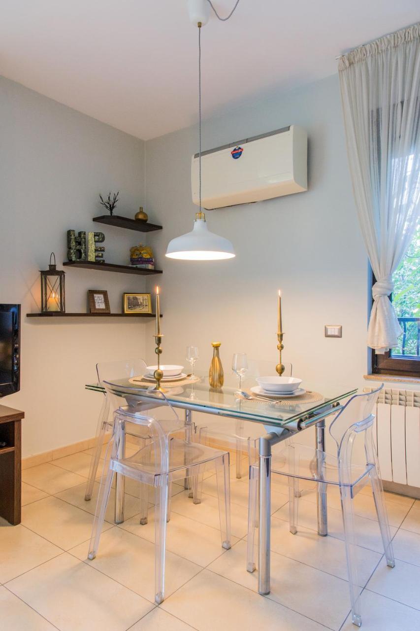 One Love Metropolitan Gardens Studio Apartment Bukares Bagian luar foto